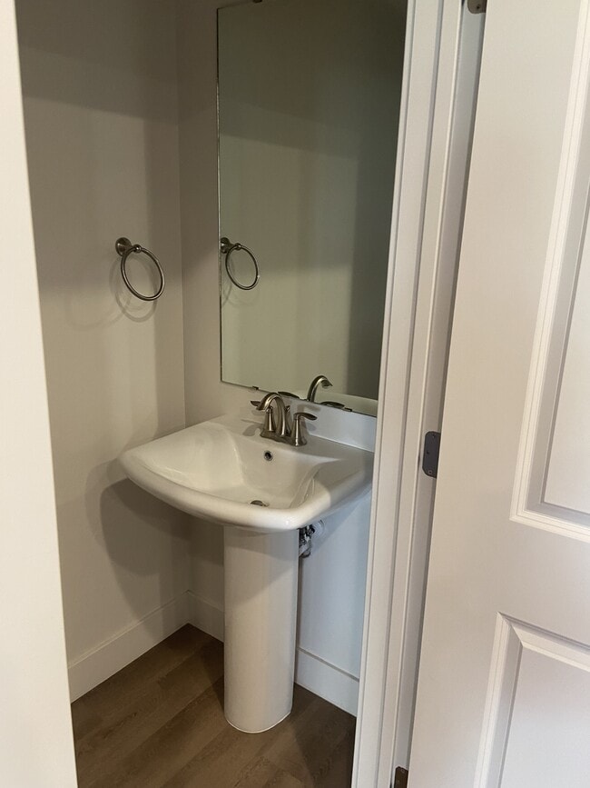 Building Photo - 445 S 1540 E