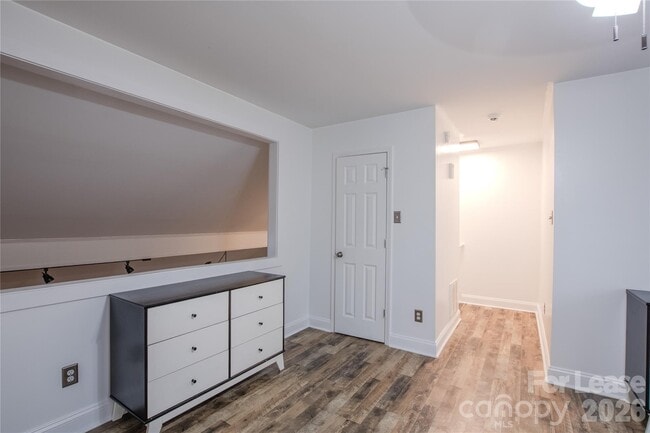 Building Photo - 100 Willow Run Dr