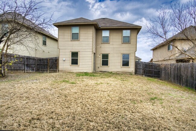 Building Photo - Enclave at Northeast Crossing - 7615 Millc...