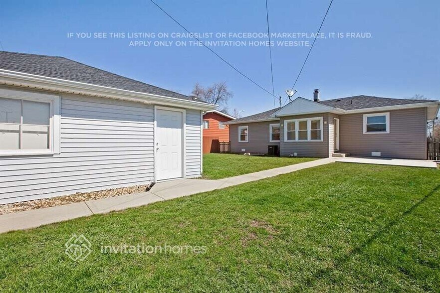 Building Photo - 7720 Mason Ave