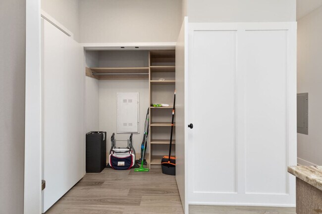 Building Photo - 28294 Ferry Rd