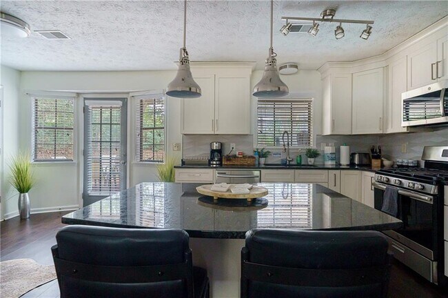 Building Photo - 942 Cadencia Way SW