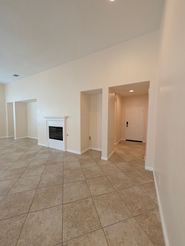 Building Photo - 1468 Burns Ln