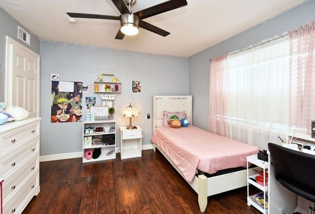 Building Photo - 6200 W Tidwell Rd