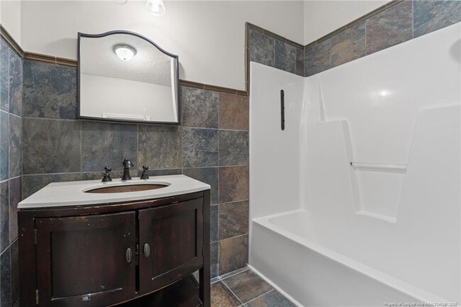 Building Photo - 109 Canyon Ct
