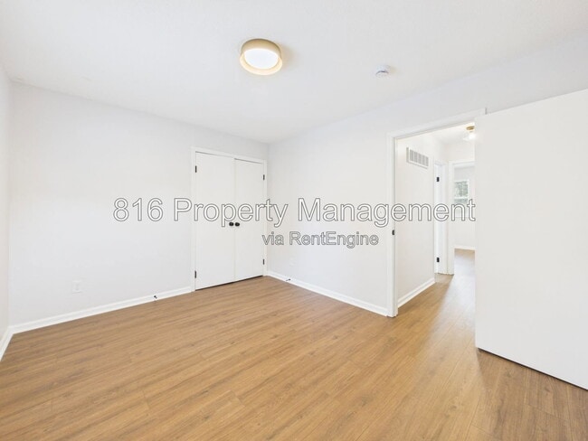 Building Photo - 7030 Ewing Ave