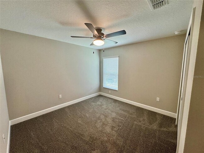Building Photo - 102 Lynbrook Dr