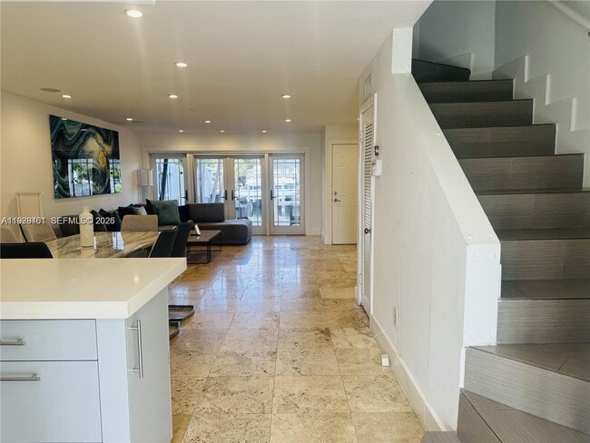 Building Photo - 1987 NE 123rd St