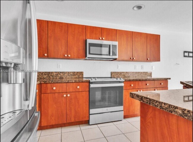 Building Photo - 16628 SW 47th Terrace