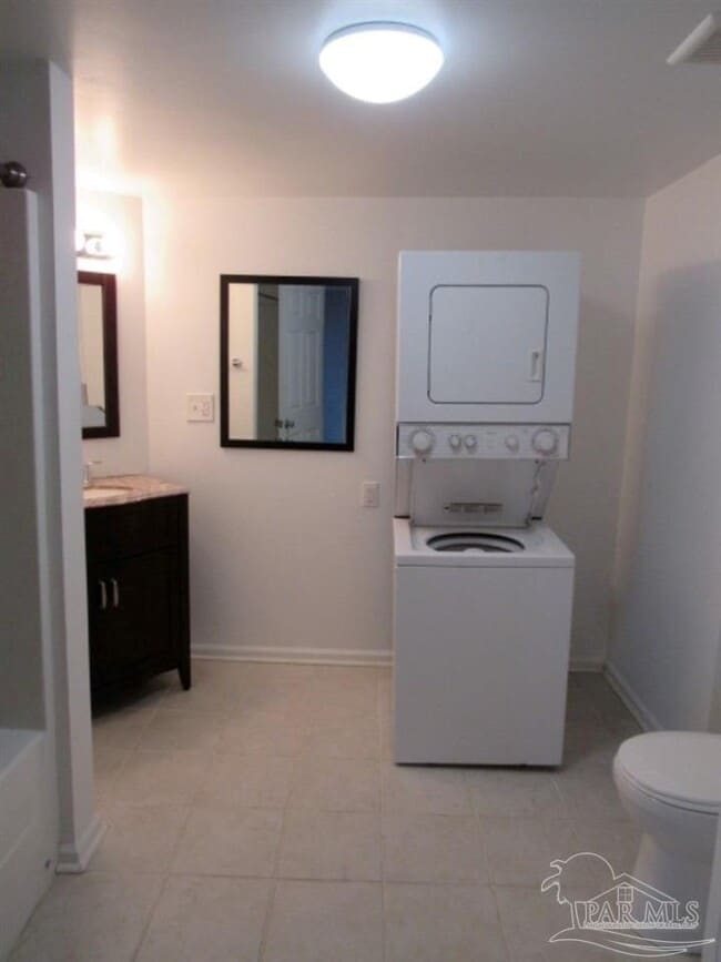 Building Photo - 525 W Gregory St