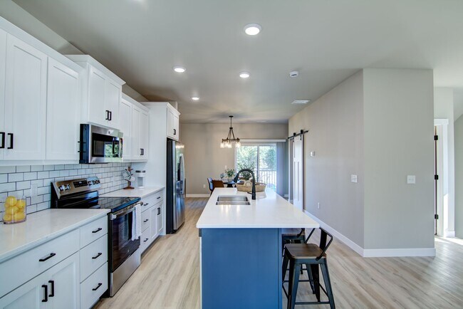 Building Photo - 2529 Otter Creek Trail