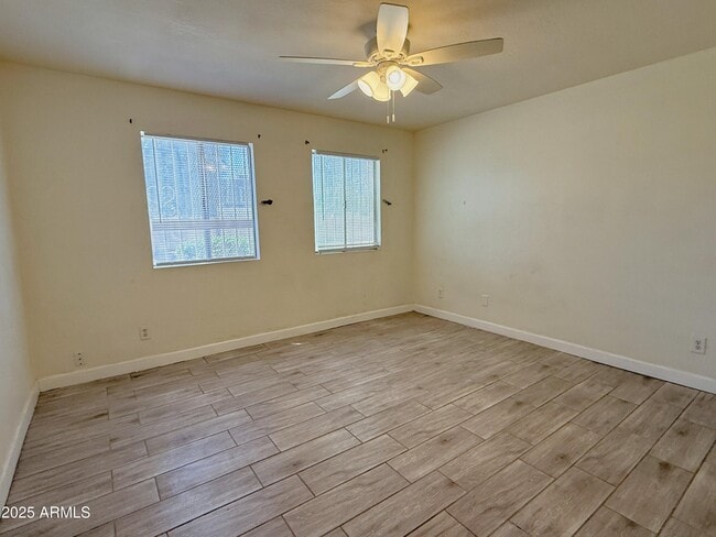 Building Photo - 8052 N 31st Ln