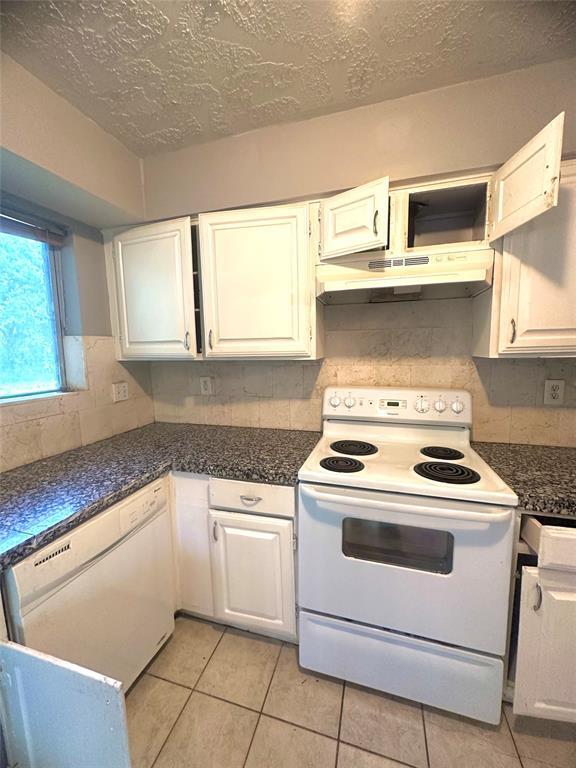 Building Photo - 12702 Fern Forest Dr