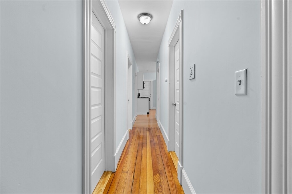 Building Photo - 15 Romsey St
