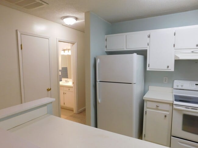 Building Photo - 1512 College Way