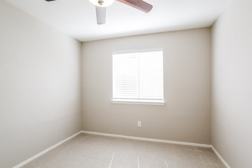 Building Photo - 11403 Milners Point Dr