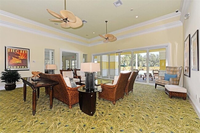 Building Photo - 232 Hidden Bay Dr