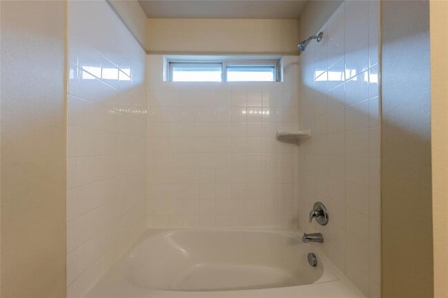 Building Photo - 15111 Verela Dr