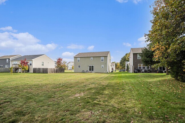 Building Photo - Newer 4 Bedroom for Lease