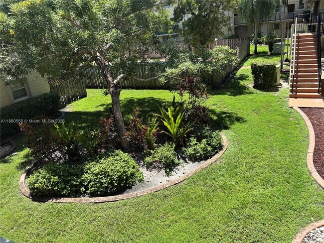 Building Photo - 8600 SW 109th Ave