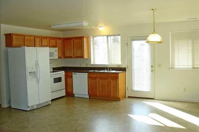 Building Photo - 2 bedroom in Billings MT 59102