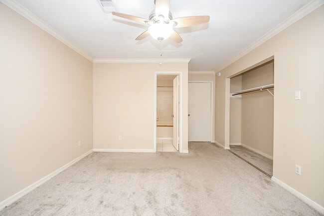 Building Photo - 8562 Laurel Trails Dr
