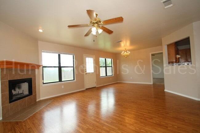 Building Photo - Bright, Open, and Ready to Welcome You Home