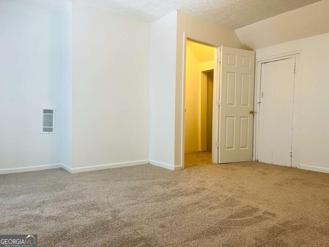 Building Photo - 615 Chattahoochee St