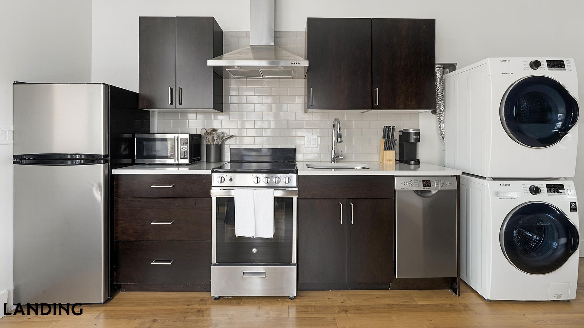 Building Photo - 135 Adams St