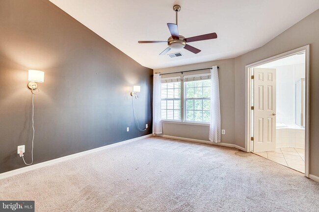 Building Photo - 43103 Forest Edge Square