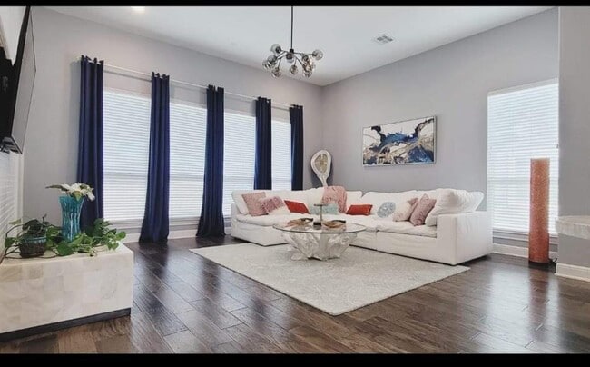 Building Photo - 1800 Ficuzza Wy