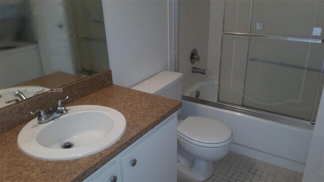 Building Photo - 1400 SW 124th Terrace