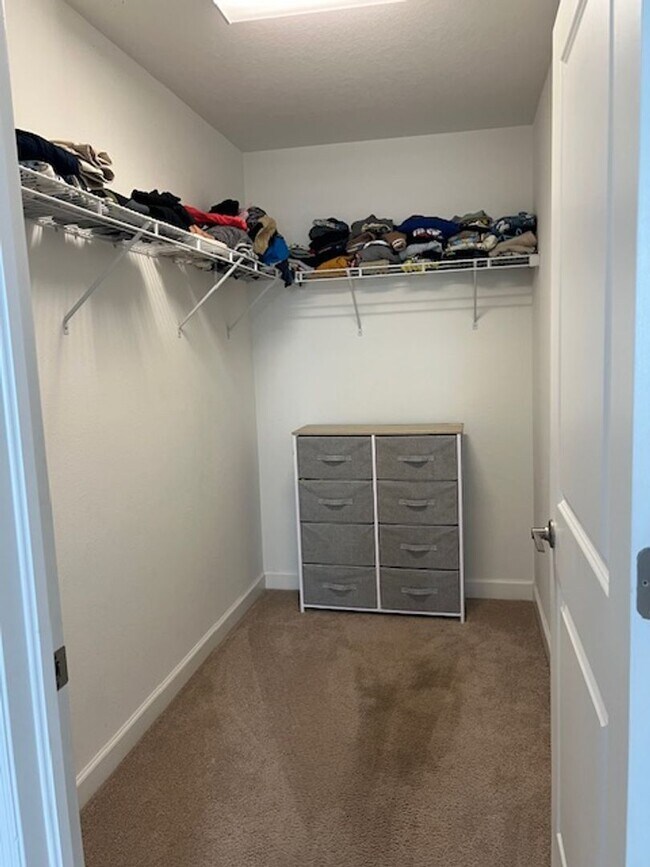 Building Photo - Single Family Home