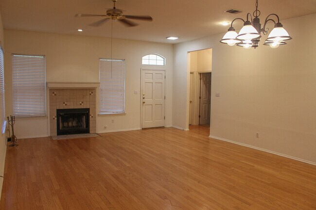 Building Photo - 311 E 38th St