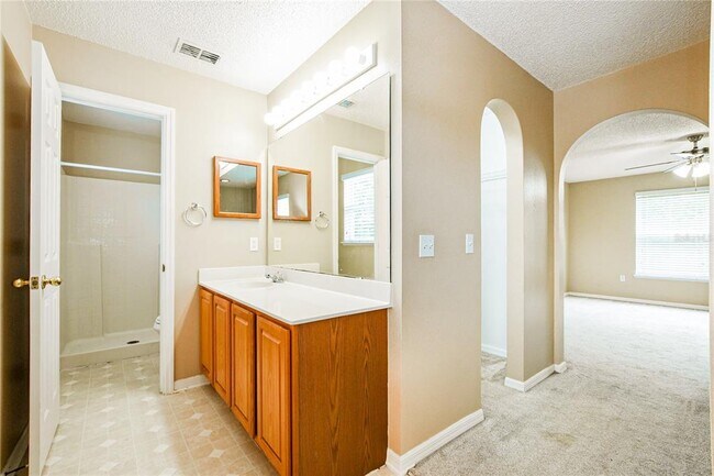 Building Photo - 3928 Stonefield Dr