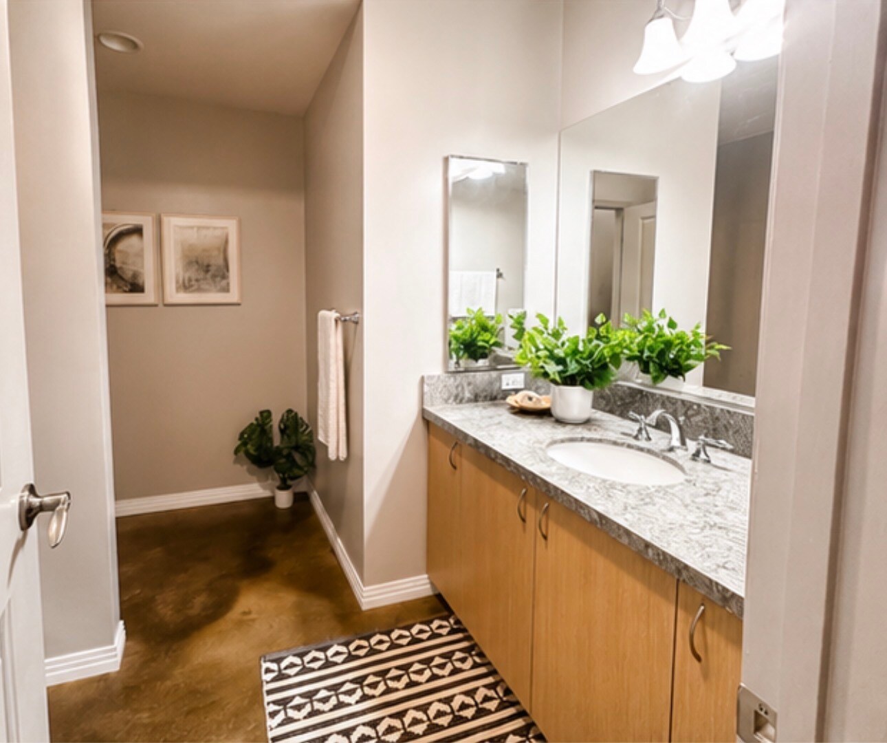 Full Bath Upstairs - 125 N Raymond Ave