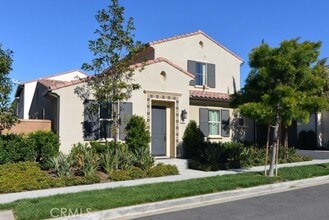 Building Photo - 151 Desert Bloom