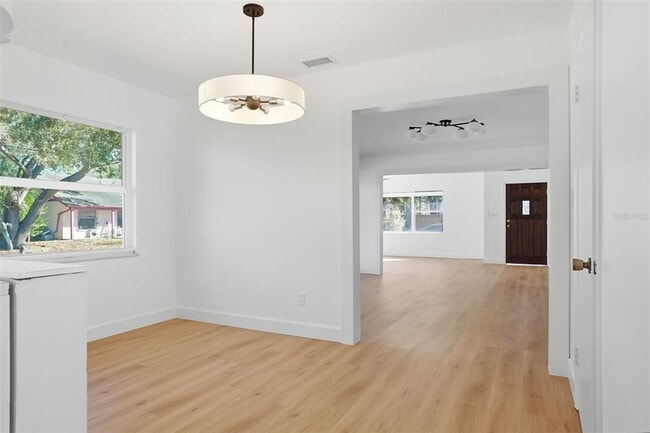 Building Photo - 2812 N Munro St