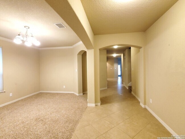 Building Photo - 11927 Jasmine Way