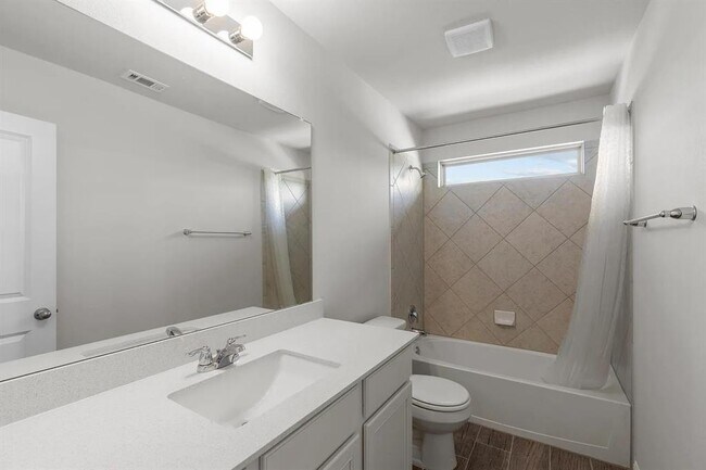 Building Photo - 1725 Lakota Ln