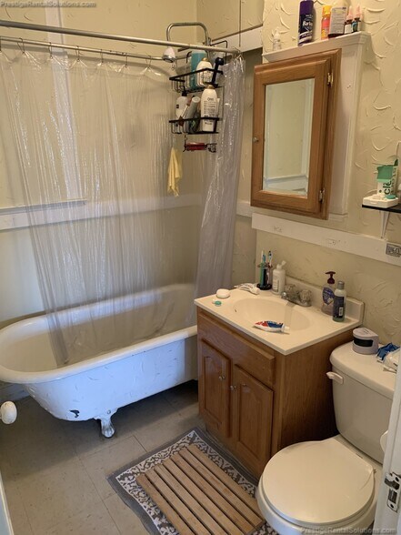 Building Photo - 238 South St