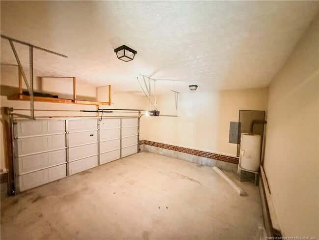 Building Photo - 4413 Scenic Pines Dr