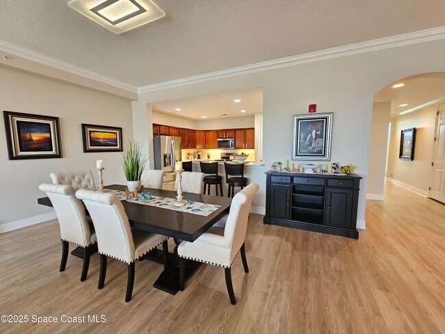 Building Photo - 590 S Banana River Dr