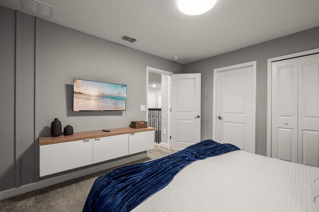 Building Photo - 9052 Sommerset Hills Dr