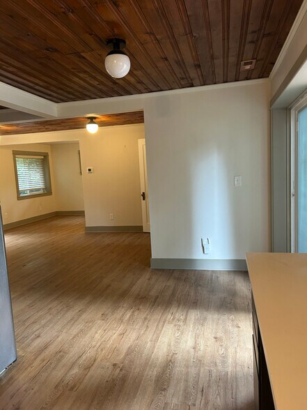 Building Photo - 4975 Firwood Rd
