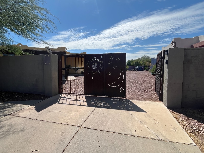 Building Photo - 1519 S Tucson Blvd