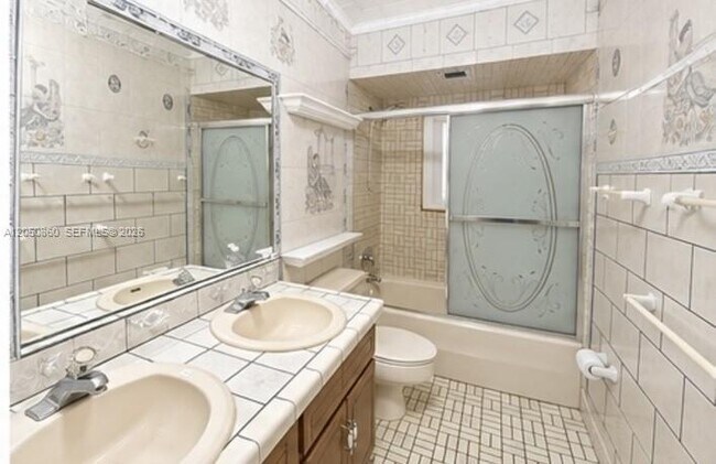 Building Photo - 6225 SW 59th St