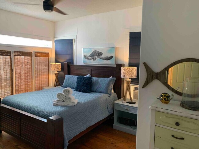 Building Photo - 2423 Avenue Q