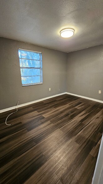 Building Photo - 101 S Forest St