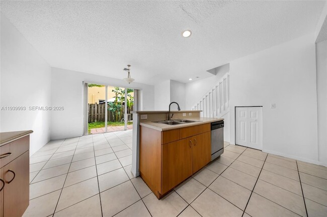 Building Photo - 951 NE 42nd Terrace